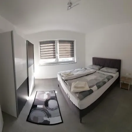 Ferienwohnung Ela Apartment